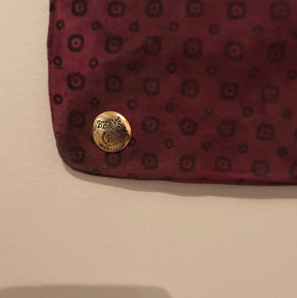 Elegant Burgundy Suede Tote Bag - Picture 2 of 6